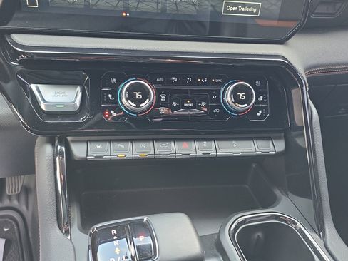 Used 2024 GMC Sierra 1500 AT4 w/ Technology Package image 26