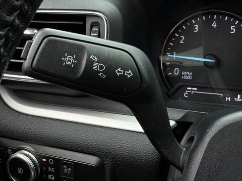 Used 2022 Ford Explorer XLT w/ Equipment Group 202A image 25