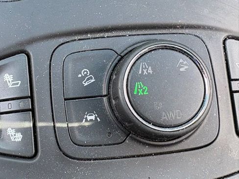 Used 2023 GMC Terrain SLE w/ Driver Convenience Package AWD/4WD image 16