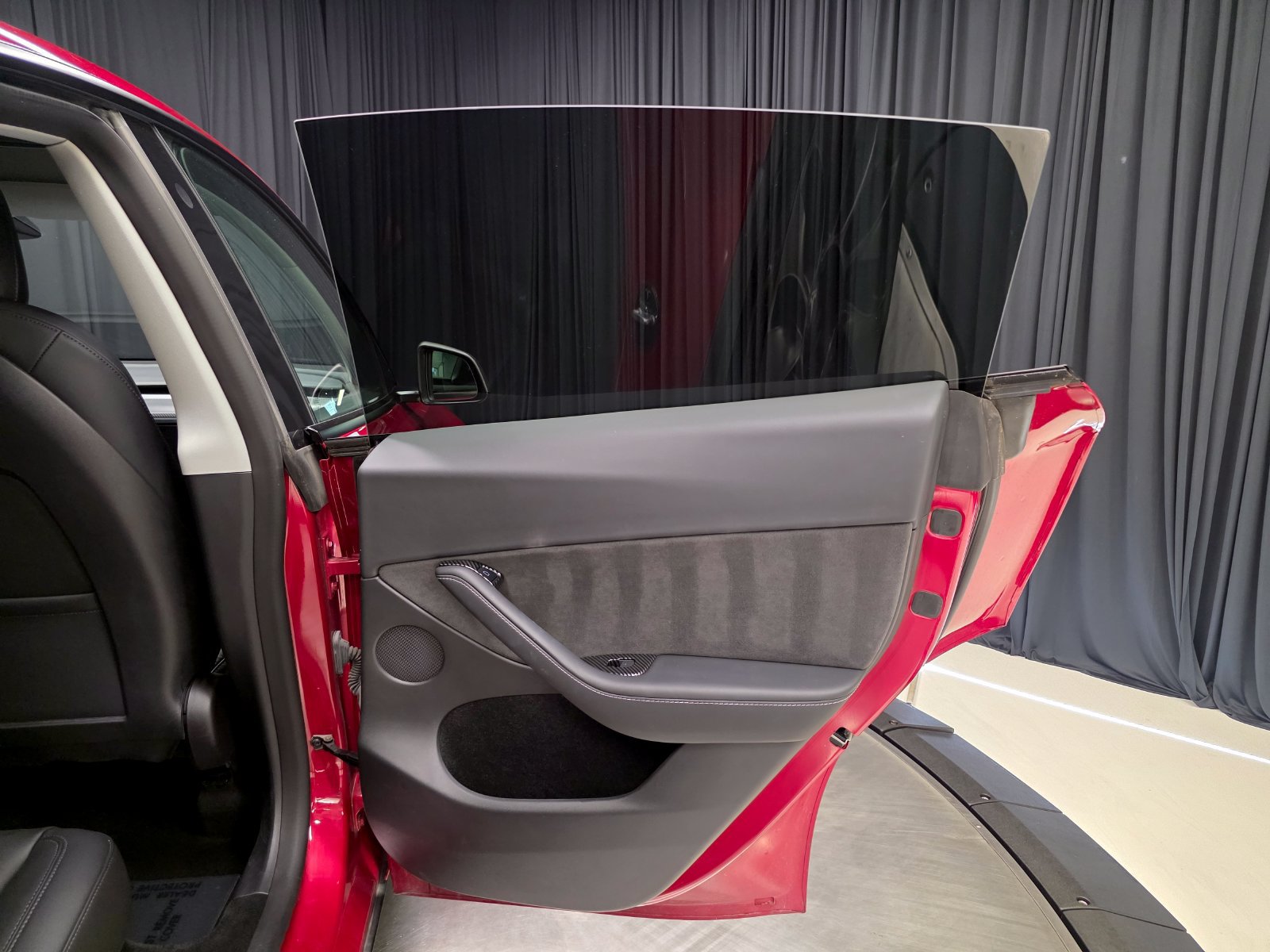 Used 2022 Tesla Model Y Performance AWD/4WD image 36