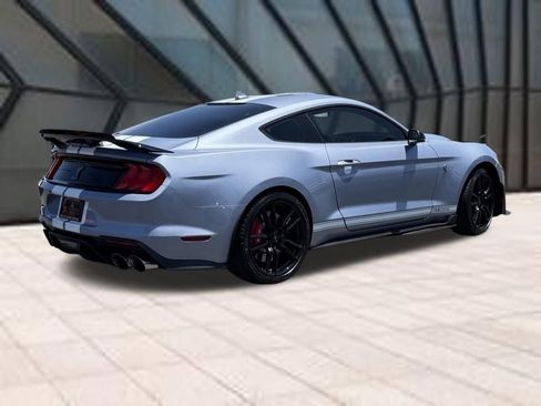 Used 2022 Ford Mustang Shelby GT500 w/ Technology Package RWD image 11