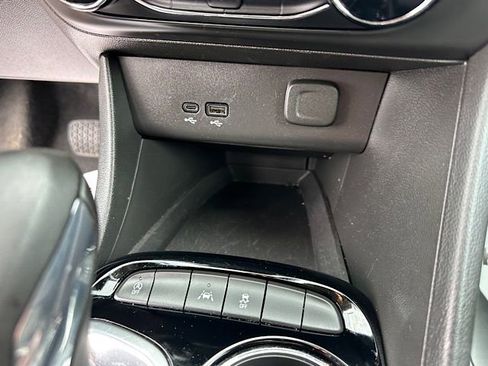 Used 2025 Buick Encore GX Preferred FWD image 26