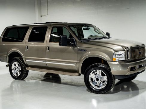 Used 2003 Ford Excursion Limited image 1