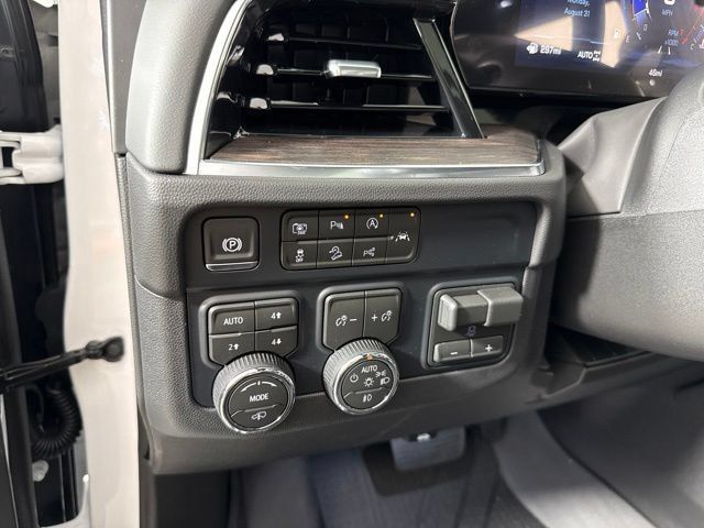 New 2026 Chevrolet Tahoe Z71 w/ Z71 Off-Road Package AWD/4WD image 17