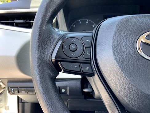 Used 2024 Toyota Corolla LE FWD image 23