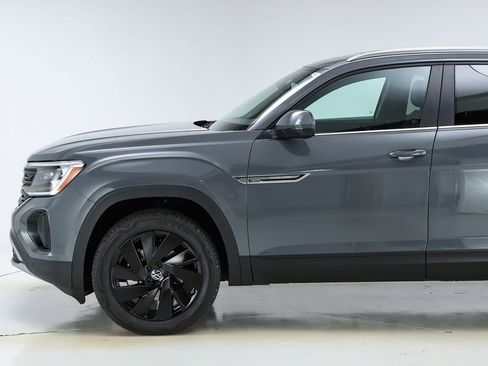 New 2026 Volkswagen Atlas Cross Sport SE image 41