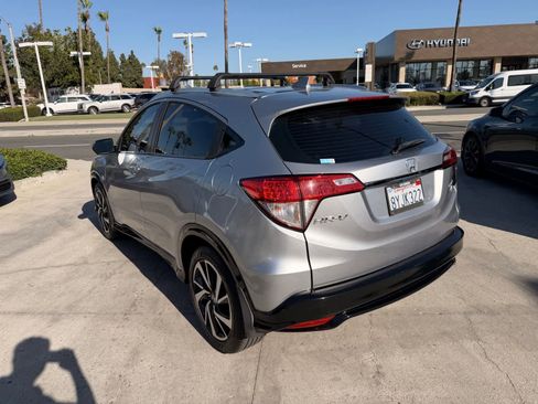Used 2019 Honda HR-V Sport image 3