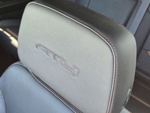 Used 2024 GMC Sierra 1500 AT4 w/ Technology Package image 18