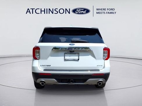 Used 2021 Ford Explorer Limited w/ Equipment Group 301A AWD/4WD image 6