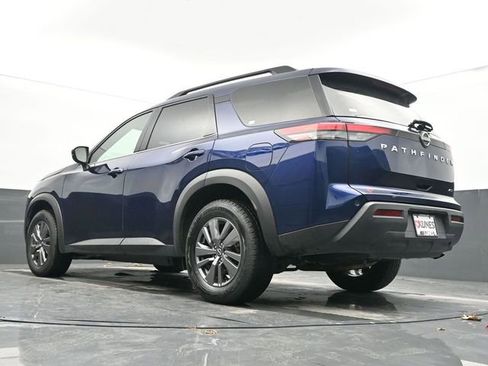 Used 2025 Nissan Pathfinder SV image 47