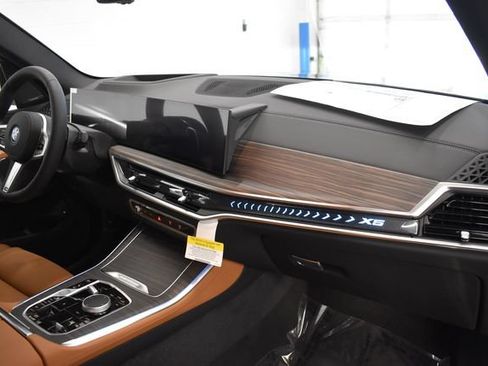 New 2026 BMW X5 xDrive50e w/ M Sport Package AWD/4WD image 18