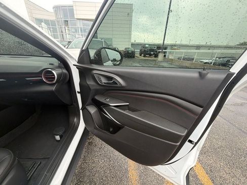 Used 2025 Chevrolet Trax RS w/ Driver Confidence Package FWD image 19