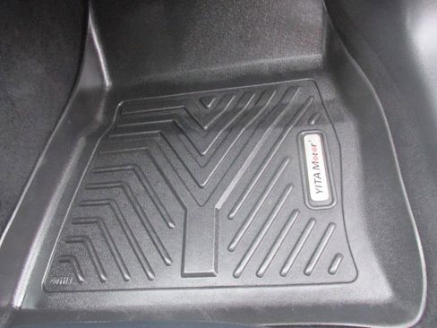 Used 2020 Tesla Model 3 image 61