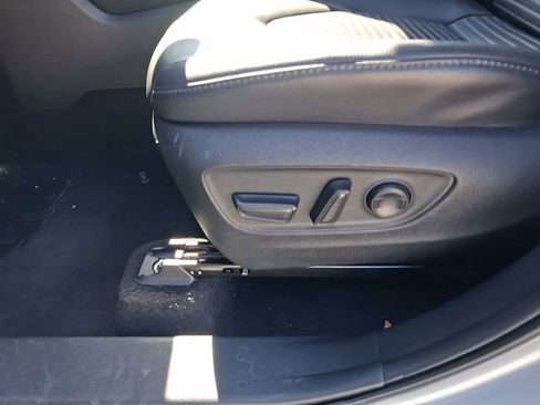 Certified 2024 Toyota Highlander XSE image 12