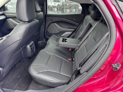 Used 2025 Ford Mustang Mach-E Premium AWD/4WD image 38