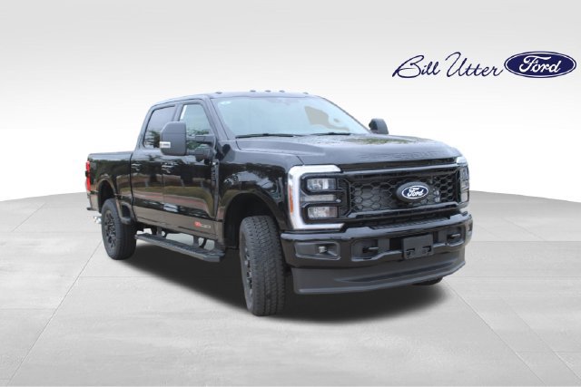 New 2027 Ford F250 XLT w/ XLT Premium Package AWD/4WD image 2
