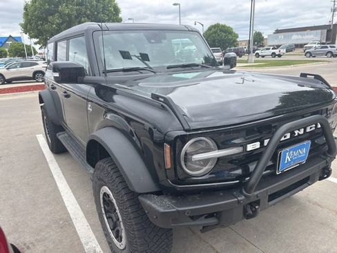 Used 2023 Ford Bronco Outer Banks w/ Sasquatch Package AWD/4WD image 1