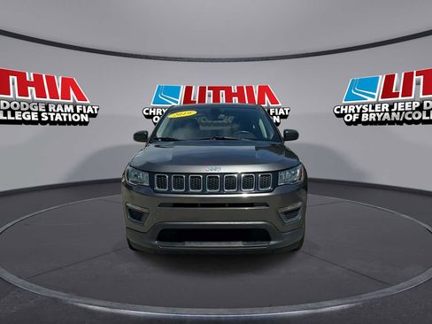 Used 2019 Jeep Compass Sport FWD image 3
