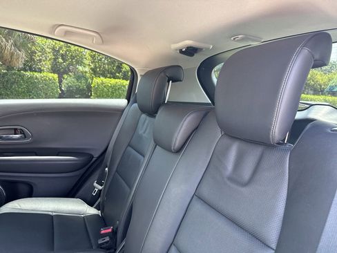 Used 2021 Honda HR-V EX-L image 22