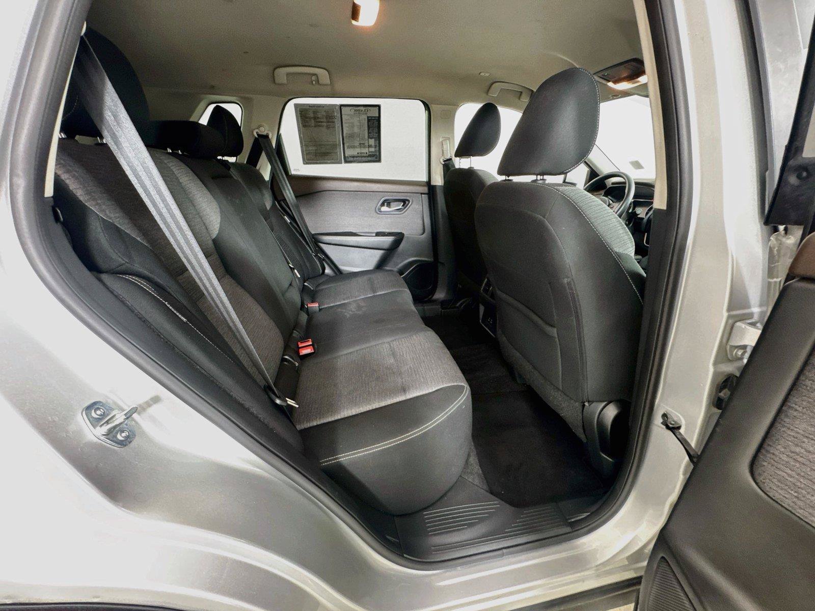 Used 2023 Nissan Rogue SV AWD/4WD image 24