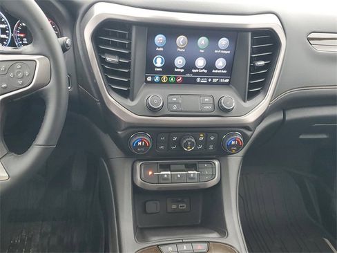 Used 2023 GMC Acadia AT4 w/ Technology Package image 15