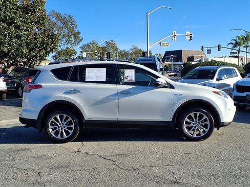 Used 2016 Toyota RAV4 Limited image 6