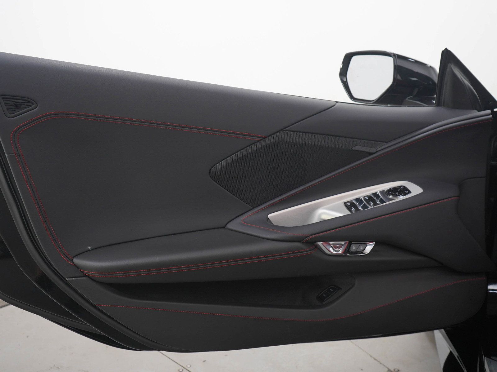 Used 2024 Chevrolet Corvette Stingray Convertible w/ 1LT RWD image 14