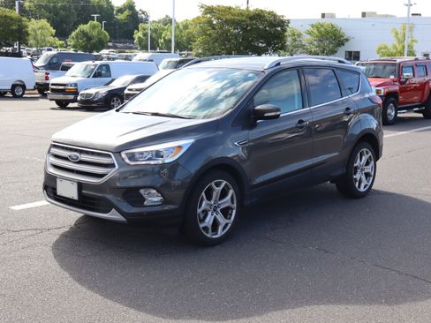 Used 2019 Ford Escape Titanium FWD image 17