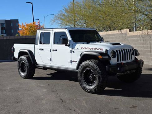 Certified 2021 Jeep Gladiator Mojave image 3