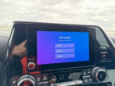 Used 2023 Toyota Highlander XSE image 12