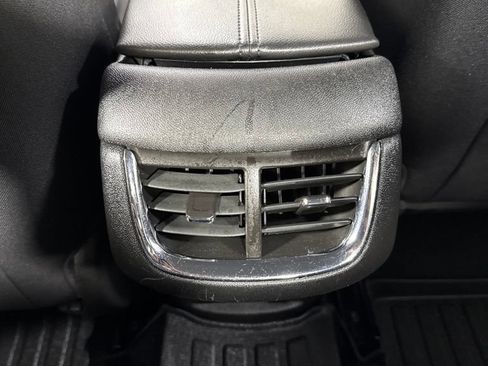 Used 2021 Chevrolet Malibu LT FWD image 27