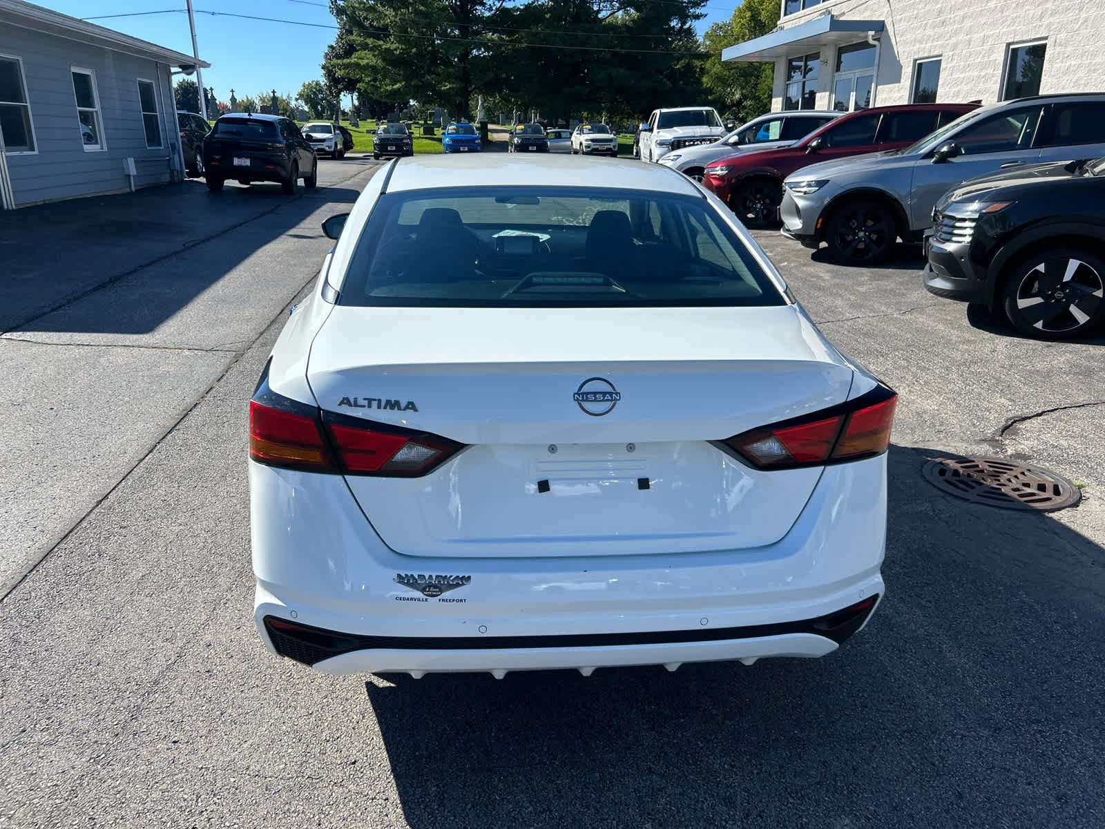 Used 2024 Nissan Altima 2.5 S FWD image 4