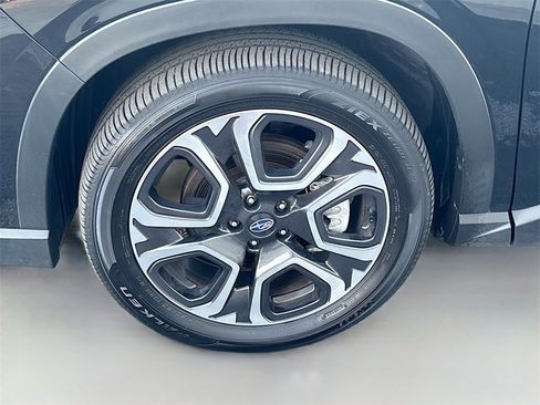 Used 2024 Subaru Ascent Limited image 32