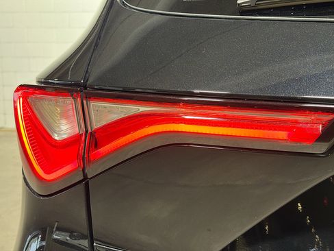 Used 2024 Acura MDX FWD w/ Technology Package image 11