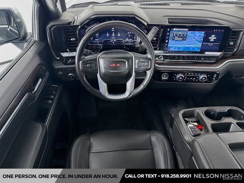 Used 2022 GMC Sierra 1500 SLT AWD/4WD image 22
