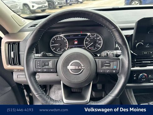 Used 2022 Nissan Pathfinder Platinum w/ Cargo Package image 16