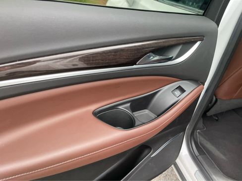 Used 2020 Buick Enclave Avenir w/ Avenir Technology Package FWD image 20