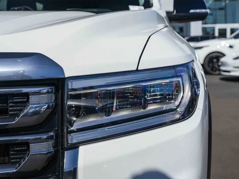 Used 2023 GMC Acadia AT4 w/ Technology Package image 8