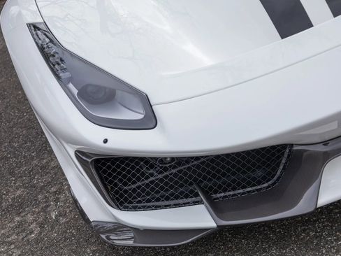 Used 2020 Ferrari 488 Pista Coupe image 11