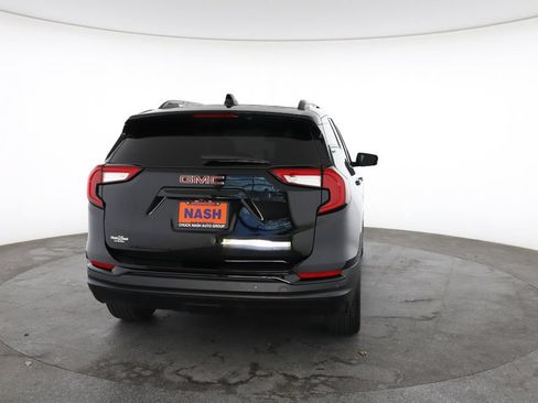 Used 2022 GMC Terrain SLT w/ Elevation Edition FWD image 11