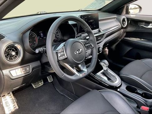 Used 2021 Kia Forte GT-Line image 12