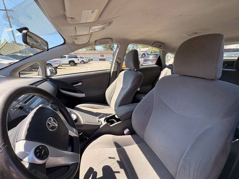 Used 2010 Toyota Prius Two FWD image 16