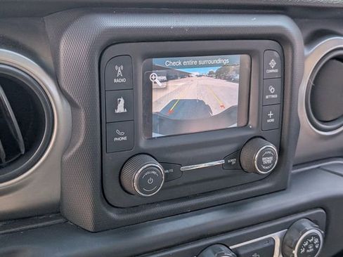 Used 2021 Jeep Gladiator Sport w/ Trailer Tow Package image 26