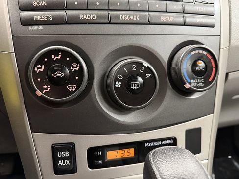 Used 2011 Toyota Corolla LE image 14