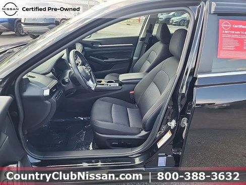 Certified 2023 Nissan Altima 2.5 SV w/ SV Premium Package AWD/4WD image 11