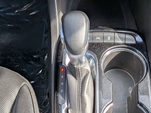 Used 2024 Buick Encore GX Sport Touring AWD/4WD image 27