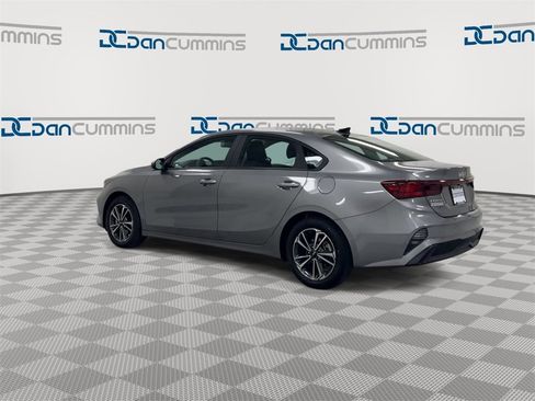 Used 2024 Kia Forte LXS w/ LXS Technology Package image 6