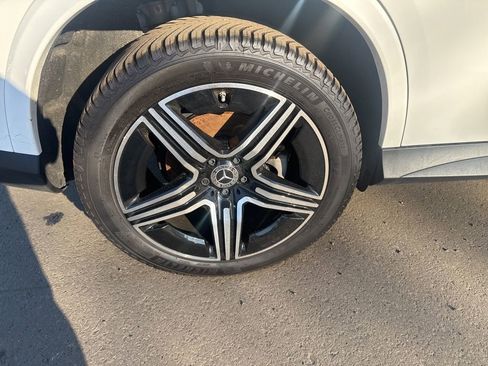 Used 2024 Mercedes-Benz GLC 300 4MATIC image 48