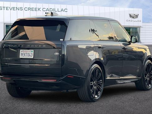 Used 2023 Land Rover Range Rover Long Wheelbase Autobiography image 3