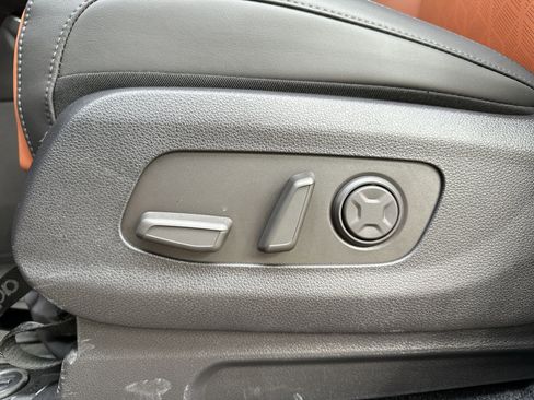 New 2026 Kia Carnival SX image 16